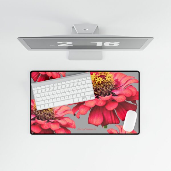 LizzyPack: Zinna desk mat- desk pad